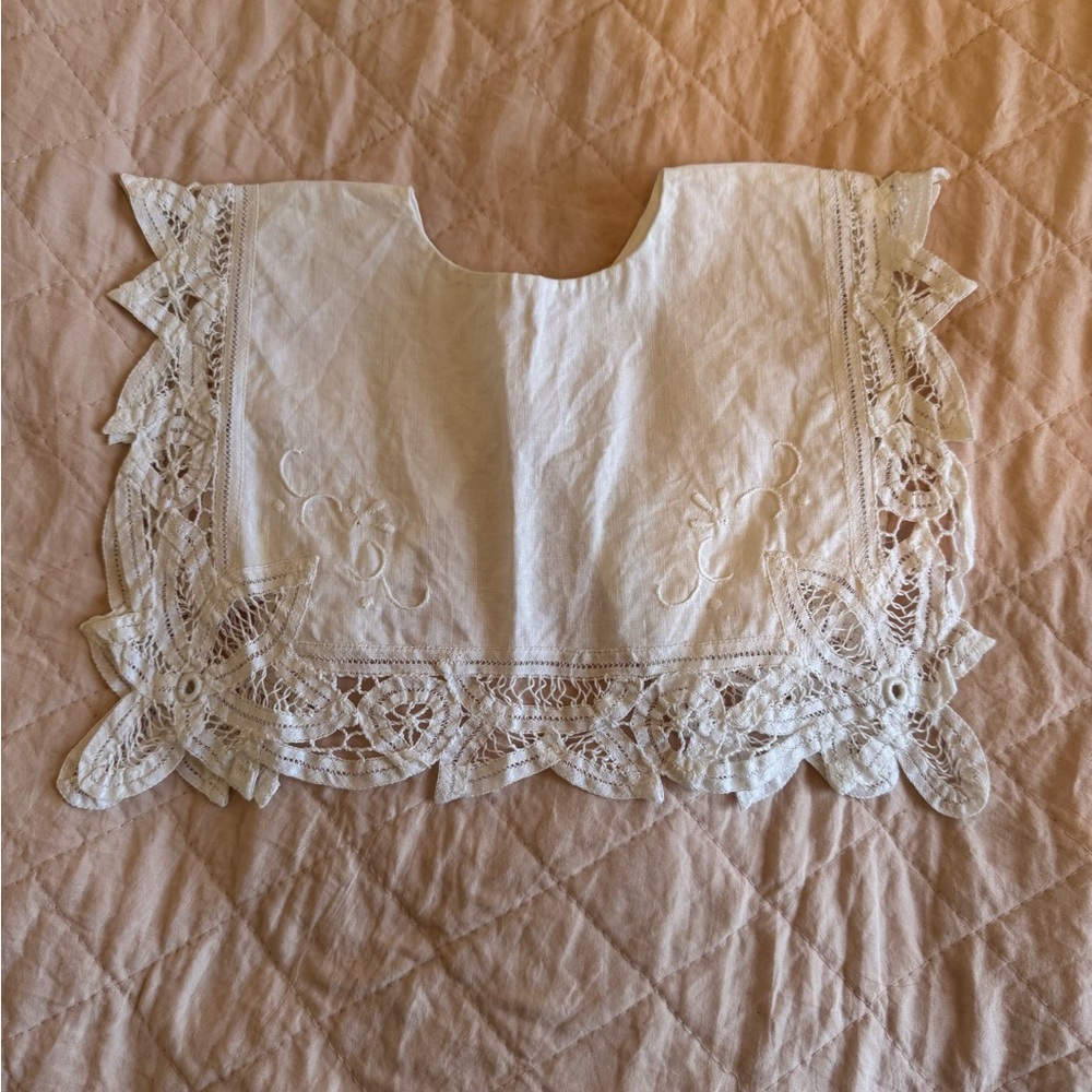 Vintage White Lace Collar